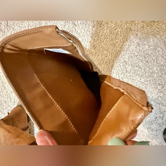 Girls size 3 Michael Kors, suede knee high boots. Like new. Worn once. Gorgeous! - Picture 10 of 14